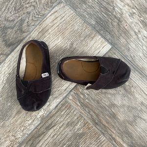 Toms baby girl size 6 flats